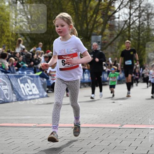 12.04.2026 - 45. Internationalen Wilhelmsburger Insellauf J. Mangold http://msf.ph/oto/9520736 12.04.2026 14:09:43 Ziel 1501, 249, 1059, 1516, 94, 921, 251, 945, 934, 212, 735, 190, 240, 1520 meine-sportfotos.de