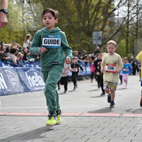 12.04.2026 - 45. Internationalen Wilhelmsburger Insellauf J. Mangold http://msf.ph/oto/9520756 12.04.2026 14:09:47 Ziel 934, 212, 735, 190, 240, 1520, 206, 908, 776, 172, 183, 196, 449, 772, 7, 917 meine-sportfotos.de