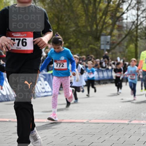12.04.2026 - 45. Internationalen Wilhelmsburger Insellauf J. Mangold http://msf.ph/oto/9520782 12.04.2026 14:09:51 Ziel 206, 908, 776, 172, 183, 196, 449, 772, 7, 917, 284, 44, 200, 563, 53, 712, 1512, 1525, 551, 764, 567 meine-sportfotos.de