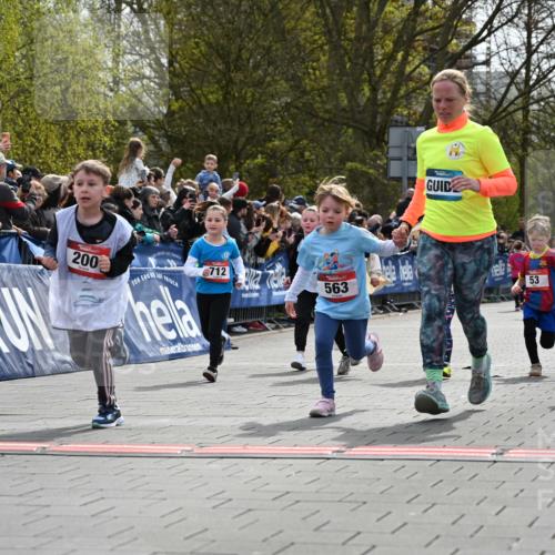 12.04.2026 - 45. Internationalen Wilhelmsburger Insellauf J. Mangold http://msf.ph/oto/9520795 12.04.2026 14:09:52 Ziel 206, 908, 776, 172, 183, 196, 449, 772, 7, 917, 284, 44, 200, 563, 53, 712, 1512, 1525, 551, 764, 567 meine-sportfotos.de