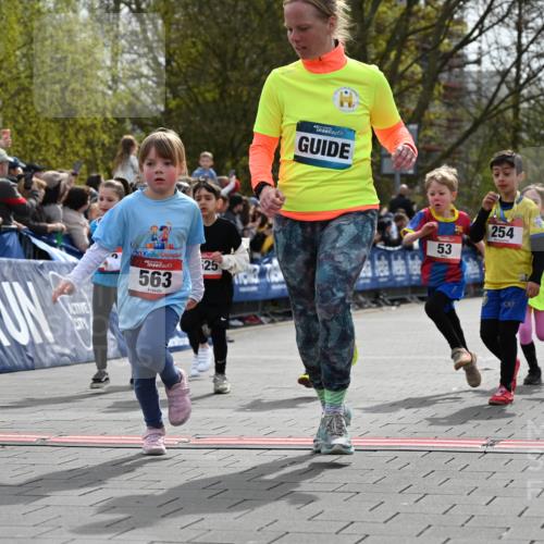 12.04.2026 - 45. Internationalen Wilhelmsburger Insellauf J. Mangold http://msf.ph/oto/9520805 12.04.2026 14:09:53 Ziel 908, 776, 172, 183, 196, 449, 772, 7, 917, 284, 44, 200, 563, 53, 712, 1512, 1525, 551, 764, 567, 720, 719 meine-sportfotos.de