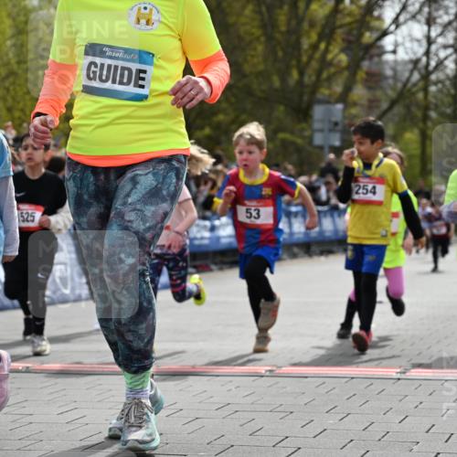 12.04.2026 - 45. Internationalen Wilhelmsburger Insellauf J. Mangold http://msf.ph/oto/9520806 12.04.2026 14:09:54 Ziel 172, 183, 196, 449, 772, 7, 917, 284, 44, 200, 563, 53, 712, 1512, 1525, 551, 764, 567, 720, 719 meine-sportfotos.de