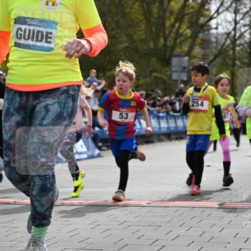 12.04.2026 - 45. Internationalen Wilhelmsburger Insellauf J. Mangold http://msf.ph/oto/9520808 12.04.2026 14:09:54 Ziel 172, 183, 196, 449, 772, 7, 917, 284, 44, 200, 563, 53, 712, 1512, 1525, 551, 764, 567, 720, 719 meine-sportfotos.de