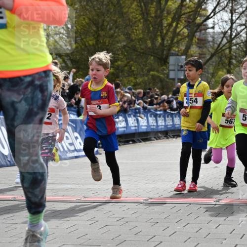12.04.2026 - 45. Internationalen Wilhelmsburger Insellauf J. Mangold http://msf.ph/oto/9520810 12.04.2026 14:09:54 Ziel 172, 183, 196, 449, 772, 7, 917, 284, 44, 200, 563, 53, 712, 1512, 1525, 551, 764, 567, 720, 719 meine-sportfotos.de