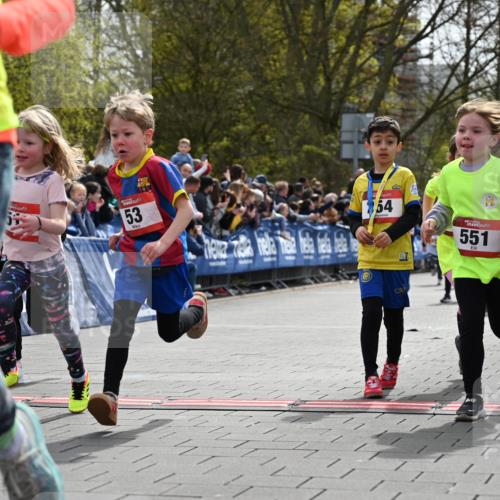 12.04.2026 - 45. Internationalen Wilhelmsburger Insellauf J. Mangold http://msf.ph/oto/9520812 12.04.2026 14:09:54 Ziel 172, 183, 196, 449, 772, 7, 917, 284, 44, 200, 563, 53, 712, 1512, 1525, 551, 764, 567, 720, 719 meine-sportfotos.de