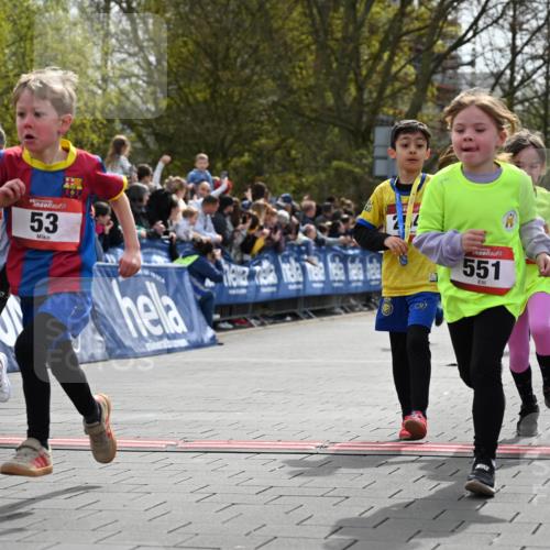 12.04.2026 - 45. Internationalen Wilhelmsburger Insellauf J. Mangold http://msf.ph/oto/9520813 12.04.2026 14:09:55 Ziel 7, 917, 284, 44, 200, 563, 53, 712, 1512, 1525, 551, 764, 567, 720, 719, 907, 158, 268 meine-sportfotos.de
