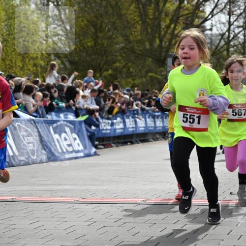 12.04.2026 - 45. Internationalen Wilhelmsburger Insellauf J. Mangold http://msf.ph/oto/9520815 12.04.2026 14:09:55 Ziel 7, 917, 284, 44, 200, 563, 53, 712, 1512, 1525, 551, 764, 567, 720, 719, 907, 158, 268 meine-sportfotos.de