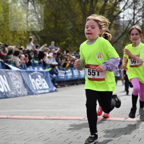 12.04.2026 - 45. Internationalen Wilhelmsburger Insellauf J. Mangold http://msf.ph/oto/9520817 12.04.2026 14:09:55 Ziel 7, 917, 284, 44, 200, 563, 53, 712, 1512, 1525, 551, 764, 567, 720, 719, 907, 158, 268 meine-sportfotos.de