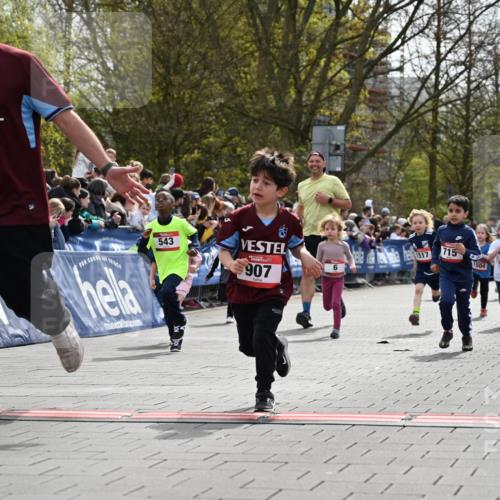 12.04.2026 - 45. Internationalen Wilhelmsburger Insellauf J. Mangold http://msf.ph/oto/9520848 12.04.2026 14:09:59 Ziel 720, 719, 907, 158, 268, 543, 721, 1503, 736, 715, 6, 1504, 412, 681 meine-sportfotos.de
