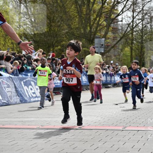 12.04.2026 - 45. Internationalen Wilhelmsburger Insellauf J. Mangold http://msf.ph/oto/9520850 12.04.2026 14:09:59 Ziel 720, 719, 907, 158, 268, 543, 721, 1503, 736, 715, 6, 1504, 412, 681 meine-sportfotos.de