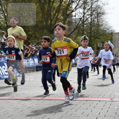 12.04.2026 - 45. Internationalen Wilhelmsburger Insellauf J. Mangold http://msf.ph/oto/9520867 12.04.2026 14:10:01 Ziel 720, 719, 907, 158, 268, 543, 721, 1503, 736, 715, 6, 1504, 412, 681, 640, 248, 441, 723, 119, 186 meine-sportfotos.de