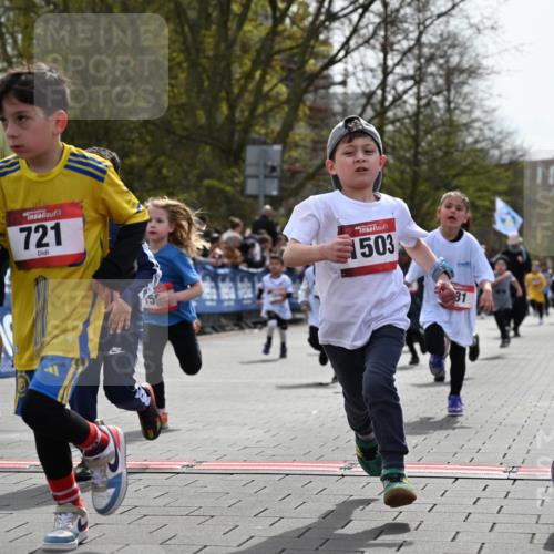 12.04.2026 - 45. Internationalen Wilhelmsburger Insellauf J. Mangold http://msf.ph/oto/9520868 12.04.2026 14:10:01 Ziel 720, 719, 907, 158, 268, 543, 721, 1503, 736, 715, 6, 1504, 412, 681, 640, 248, 441, 723, 119, 186 meine-sportfotos.de
