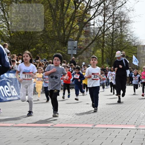 12.04.2026 - 45. Internationalen Wilhelmsburger Insellauf J. Mangold http://msf.ph/oto/9520900 12.04.2026 14:10:05 Ziel 1503, 736, 715, 6, 1504, 412, 681, 640, 248, 441, 723, 119, 186, 224, 745, 207, 920, 770, 182, 19, 913, 181, 529, 942 meine-sportfotos.de