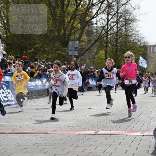 12.04.2026 - 45. Internationalen Wilhelmsburger Insellauf J. Mangold http://msf.ph/oto/9520909 12.04.2026 14:10:08 Ziel 640, 248, 441, 723, 119, 186, 224, 745, 207, 920, 770, 182, 19, 913, 181, 529, 942, 157, 1518, 192 meine-sportfotos.de