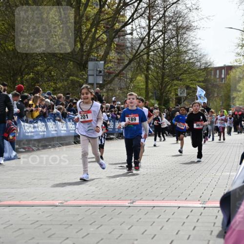 12.04.2026 - 45. Internationalen Wilhelmsburger Insellauf J. Mangold http://msf.ph/oto/9520927 12.04.2026 14:10:13 Ziel 913, 181, 529, 942, 157, 1518, 192, 946, 738, 201, 189, 269, 1524, 961, 938, 198, 932, 639 meine-sportfotos.de