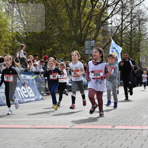 12.04.2026 - 45. Internationalen Wilhelmsburger Insellauf J. Mangold http://msf.ph/oto/9520968 12.04.2026 14:10:19 Ziel 189, 269, 1524, 961, 938, 198, 932, 639, 205, 153, 48, 86, 132, 417, 60 meine-sportfotos.de