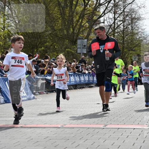12.04.2026 - 45. Internationalen Wilhelmsburger Insellauf J. Mangold http://msf.ph/oto/9520992 12.04.2026 14:10:24 Ziel 86, 132, 417, 60, 746, 664, 218, 203, 633, 963 meine-sportfotos.de