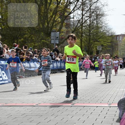 12.04.2026 - 45. Internationalen Wilhelmsburger Insellauf J. Mangold http://msf.ph/oto/9521018 12.04.2026 14:10:31 Ziel 963, 1513, 909, 708, 615, 184, 187, 42, 706, 246, 243 meine-sportfotos.de