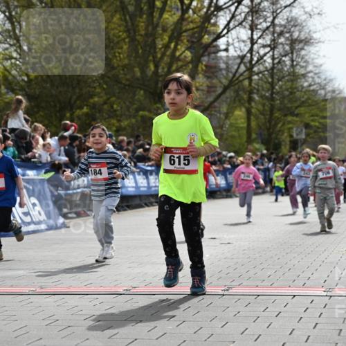 12.04.2026 - 45. Internationalen Wilhelmsburger Insellauf J. Mangold http://msf.ph/oto/9521025 12.04.2026 14:10:31 Ziel 963, 1513, 909, 708, 615, 184, 187, 42, 706, 246, 243 meine-sportfotos.de