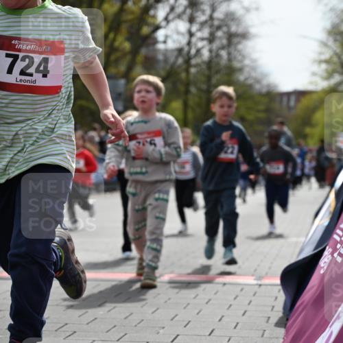12.04.2026 - 45. Internationalen Wilhelmsburger Insellauf J. Mangold http://msf.ph/oto/9521080 12.04.2026 14:10:38 Ziel 42, 706, 246, 243, 717, 724, 929, 722, 239, 704, 725, 1521, 714, 726, 229 meine-sportfotos.de