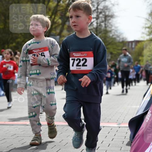 12.04.2026 - 45. Internationalen Wilhelmsburger Insellauf J. Mangold http://msf.ph/oto/9521093 12.04.2026 14:10:40 Ziel 717, 724, 929, 722, 239, 704, 725, 1521, 714, 726, 229, 553, 204, 705, 645 meine-sportfotos.de