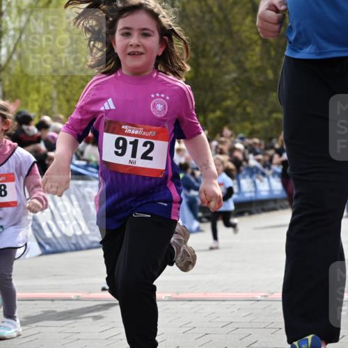 12.04.2026 - 45. Internationalen Wilhelmsburger Insellauf J. Mangold http://msf.ph/oto/9521125 12.04.2026 14:10:49 Ziel 910, 613, 789, 202, 709, 195, 912, 188, 430, 210, 701, 699, 703 meine-sportfotos.de