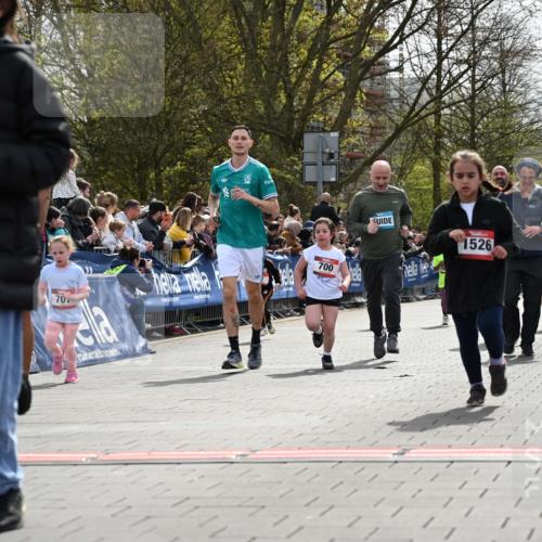 12.04.2026 - 45. Internationalen Wilhelmsburger Insellauf J. Mangold http://msf.ph/oto/9521171 12.04.2026 14:10:58 Ziel 54, 147, 112, 643, 1514, 1526, 700, 707, 727, 57, 728 meine-sportfotos.de