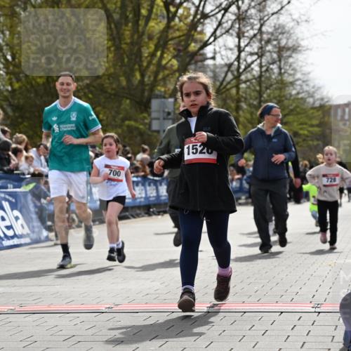 12.04.2026 - 45. Internationalen Wilhelmsburger Insellauf J. Mangold http://msf.ph/oto/9521178 12.04.2026 14:10:59 Ziel 643, 1514, 1526, 700, 707, 727, 57, 728 meine-sportfotos.de