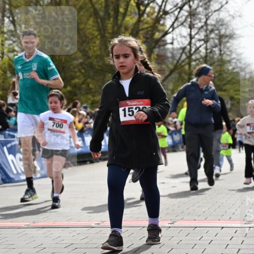 12.04.2026 - 45. Internationalen Wilhelmsburger Insellauf J. Mangold http://msf.ph/oto/9521186 12.04.2026 14:11:00 Ziel 1514, 1526, 700, 707, 727, 57, 728, 584, 568 meine-sportfotos.de