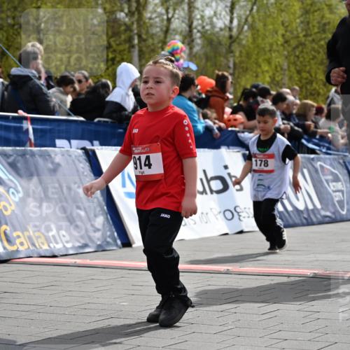 12.04.2026 - 45. Internationalen Wilhelmsburger Insellauf J. Mangold http://msf.ph/oto/9521218 12.04.2026 14:11:09 Ziel 914, 178, 630, 43 meine-sportfotos.de