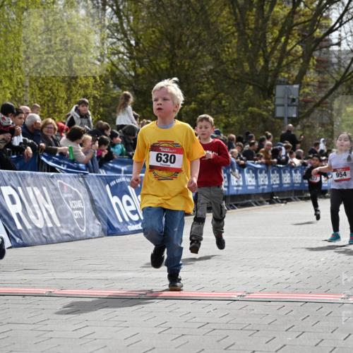 12.04.2026 - 45. Internationalen Wilhelmsburger Insellauf J. Mangold http://msf.ph/oto/9521230 12.04.2026 14:11:12 Ziel 178, 630, 43, 954, 922 meine-sportfotos.de