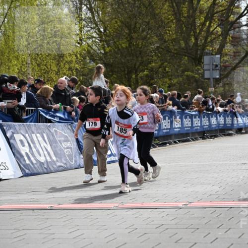 12.04.2026 - 45. Internationalen Wilhelmsburger Insellauf J. Mangold http://msf.ph/oto/9521301 12.04.2026 14:11:35 Ziel 185, 193, 179 meine-sportfotos.de