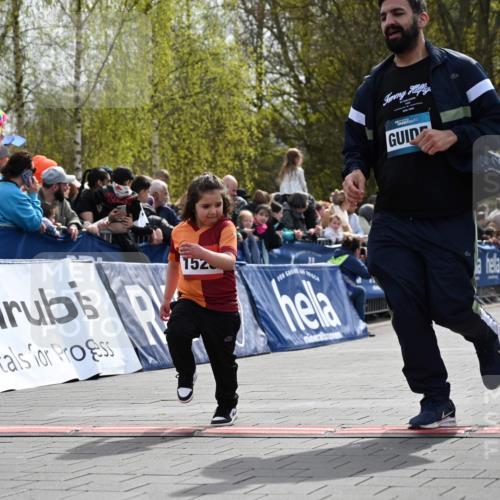12.04.2026 - 45. Internationalen Wilhelmsburger Insellauf J. Mangold http://msf.ph/oto/9521324 12.04.2026 14:11:46 Ziel 1528, 213 meine-sportfotos.de