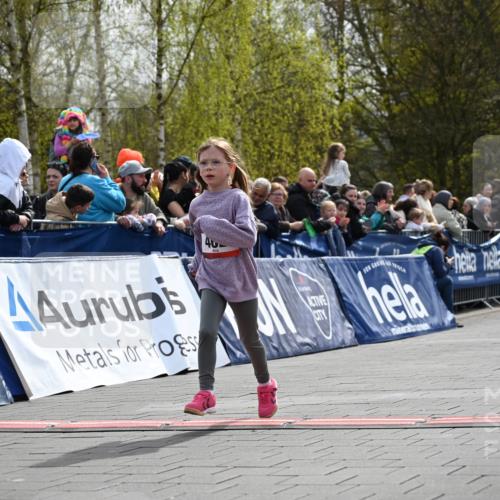 12.04.2026 - 45. Internationalen Wilhelmsburger Insellauf J. Mangold http://msf.ph/oto/9521374 12.04.2026 14:12:02 Ziel 462 meine-sportfotos.de