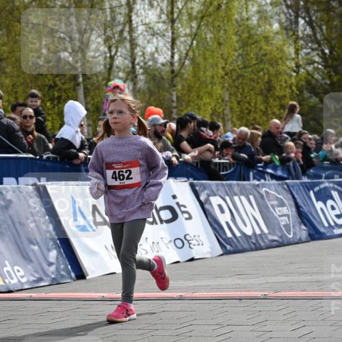 12.04.2026 - 45. Internationalen Wilhelmsburger Insellauf J. Mangold http://msf.ph/oto/9521379 12.04.2026 14:12:03 Ziel 462 meine-sportfotos.de