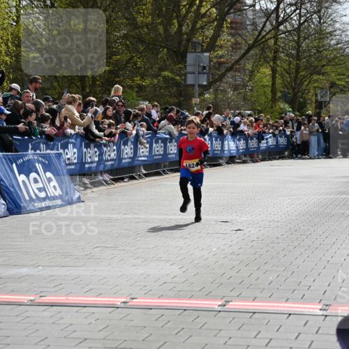 12.04.2026 - 45. Internationalen Wilhelmsburger Insellauf J. Mangold http://msf.ph/oto/9521384 12.04.2026 14:19:13 Ziel 1624 meine-sportfotos.de