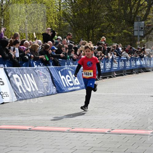12.04.2026 - 45. Internationalen Wilhelmsburger Insellauf J. Mangold http://msf.ph/oto/9521396 12.04.2026 14:19:14 Ziel 1624 meine-sportfotos.de