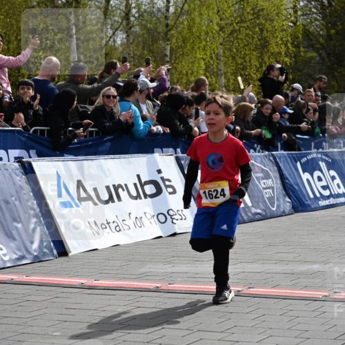 12.04.2026 - 45. Internationalen Wilhelmsburger Insellauf J. Mangold http://msf.ph/oto/9521405 12.04.2026 14:19:14 Ziel 1624 meine-sportfotos.de