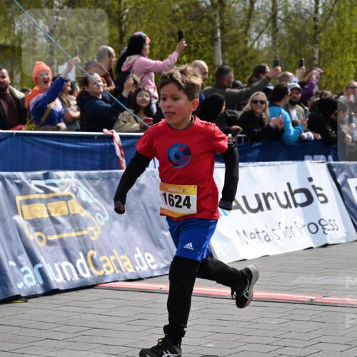 12.04.2026 - 45. Internationalen Wilhelmsburger Insellauf J. Mangold http://msf.ph/oto/9521411 12.04.2026 14:19:15 Ziel 1624 meine-sportfotos.de