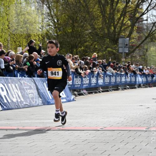 12.04.2026 - 45. Internationalen Wilhelmsburger Insellauf J. Mangold http://msf.ph/oto/9521416 12.04.2026 14:19:30 Ziel 941, 265, 87 meine-sportfotos.de