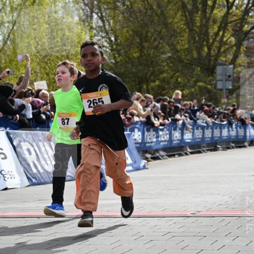 12.04.2026 - 45. Internationalen Wilhelmsburger Insellauf J. Mangold http://msf.ph/oto/9521439 12.04.2026 14:19:34 Ziel 941, 265, 87, 1614 meine-sportfotos.de