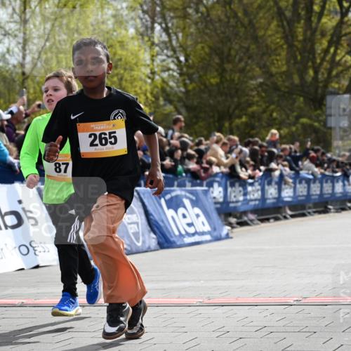 12.04.2026 - 45. Internationalen Wilhelmsburger Insellauf J. Mangold http://msf.ph/oto/9521442 12.04.2026 14:19:34 Ziel 941, 265, 87, 1614 meine-sportfotos.de