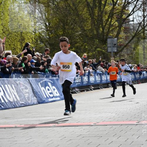 12.04.2026 - 45. Internationalen Wilhelmsburger Insellauf J. Mangold http://msf.ph/oto/9521459 12.04.2026 14:19:42 Ziel 1613, 950, 275, 480 meine-sportfotos.de