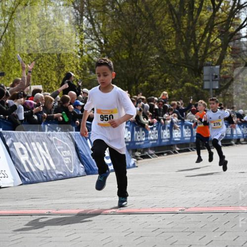 12.04.2026 - 45. Internationalen Wilhelmsburger Insellauf J. Mangold http://msf.ph/oto/9521462 12.04.2026 14:19:42 Ziel 1613, 950, 275, 480 meine-sportfotos.de