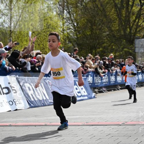 12.04.2026 - 45. Internationalen Wilhelmsburger Insellauf J. Mangold http://msf.ph/oto/9521465 12.04.2026 14:19:42 Ziel 1613, 950, 275, 480 meine-sportfotos.de