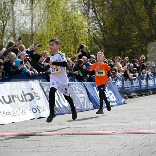 12.04.2026 - 45. Internationalen Wilhelmsburger Insellauf J. Mangold http://msf.ph/oto/9521474 12.04.2026 14:19:43 Ziel 1613, 950, 275, 480 meine-sportfotos.de