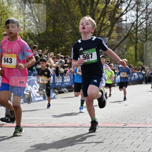 12.04.2026 - 45. Internationalen Wilhelmsburger Insellauf J. Mangold http://msf.ph/oto/9521546 12.04.2026 14:19:56 Ziel 952, 1604, 985, 944, 64, 96, 579, 740, 943, 793, 845, 682, 413, 982, 155, 621 meine-sportfotos.de