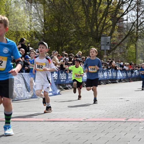 12.04.2026 - 45. Internationalen Wilhelmsburger Insellauf J. Mangold http://msf.ph/oto/9521553 12.04.2026 14:19:58 Ziel 96, 579, 740, 943, 793, 845, 682, 413, 982, 155, 621, 1602 meine-sportfotos.de