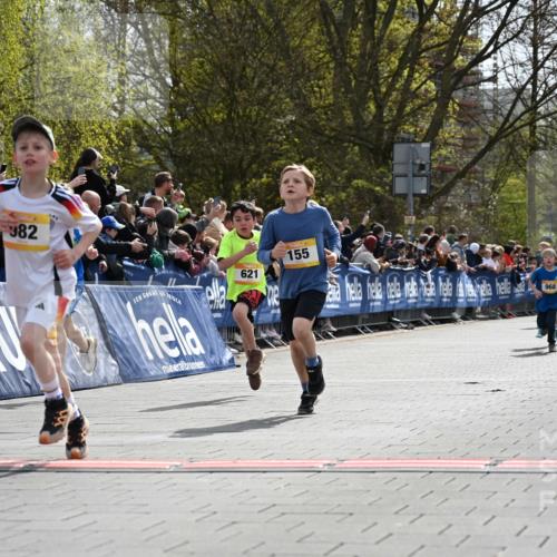 12.04.2026 - 45. Internationalen Wilhelmsburger Insellauf J. Mangold http://msf.ph/oto/9521558 12.04.2026 14:19:58 Ziel 96, 579, 740, 943, 793, 845, 682, 413, 982, 155, 621, 1602 meine-sportfotos.de