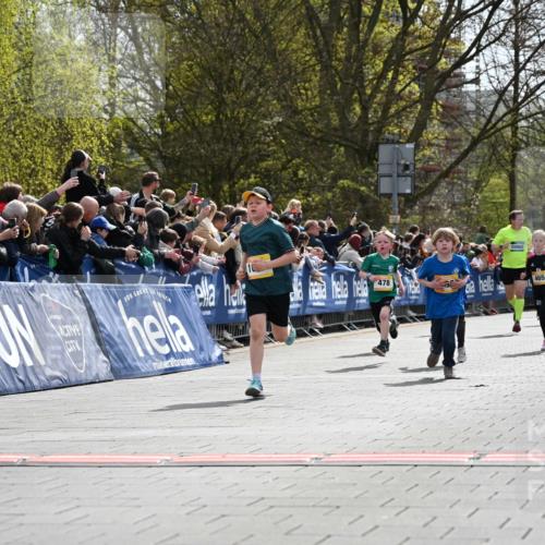 12.04.2026 - 45. Internationalen Wilhelmsburger Insellauf J. Mangold http://msf.ph/oto/9521564 12.04.2026 14:20:01 Ziel 682, 413, 982, 155, 621, 1602, 478, 83, 968, 465 meine-sportfotos.de